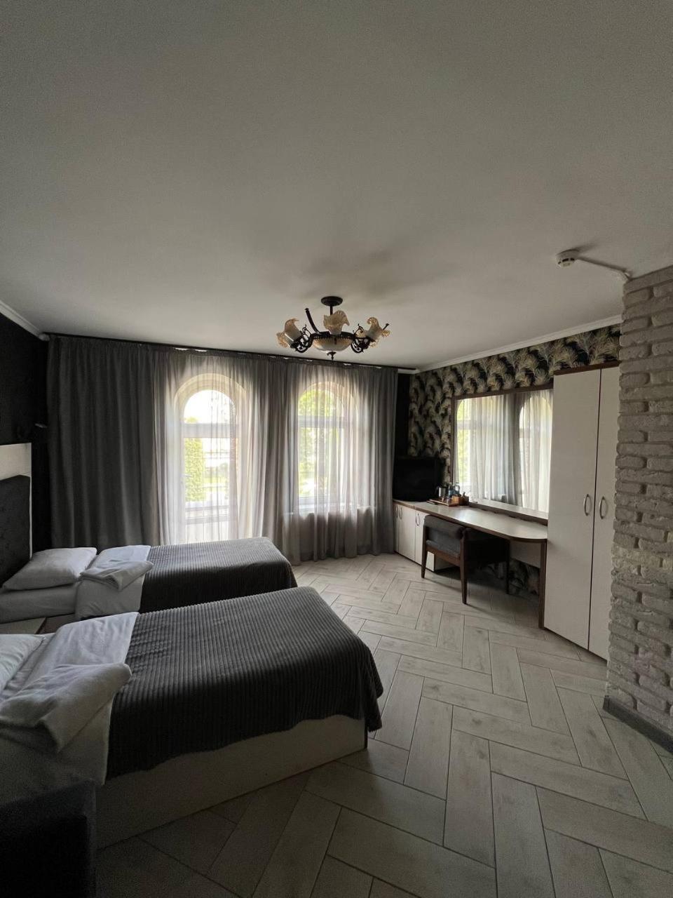 Гетьман Готель & Spa Chortkiv Exterior foto